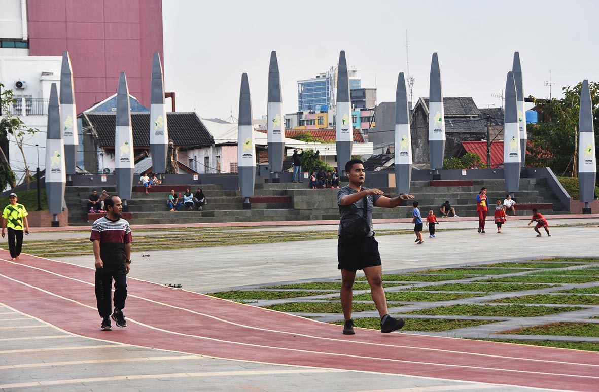 Warga Kota Bekasi Keranjingan Jogging