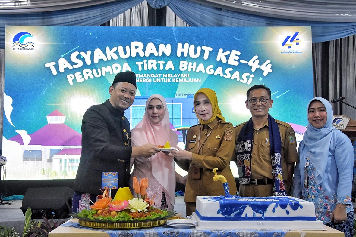 Puncak Peringatan HUT ke-44 Perumda Tirta Bhagasasi Ditutup dengan Tasyakuran, Dirut Tekankan Semangat Kebersamaan