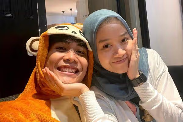 Resmi Jadi Ayah! Bintang Emon Sambut Kelahiran Anak Pertama, Namanya Bikin Gemas