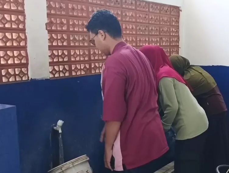 Warga Kavling Alinda Permai Krisis Air Bersih