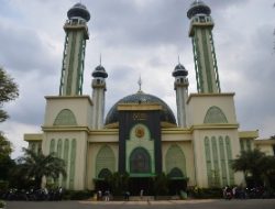 Donasi Karpet Baru Masjid Agung Al Barkah Tembus Rp1,1 Miliar