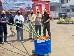 Kejari Kabupaten Bekasi Musnahkan Barbuk Narkotika hingga Uang Palsu
