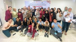 Pelaku UMKM Rawalumbu Dibekali Keterampilan Bahasa Inggris