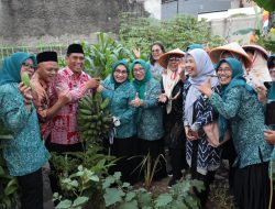 Ketua TP PKK Kota Bekasi Tinjau Lomba Kader PKK di Kayuringin Jaya