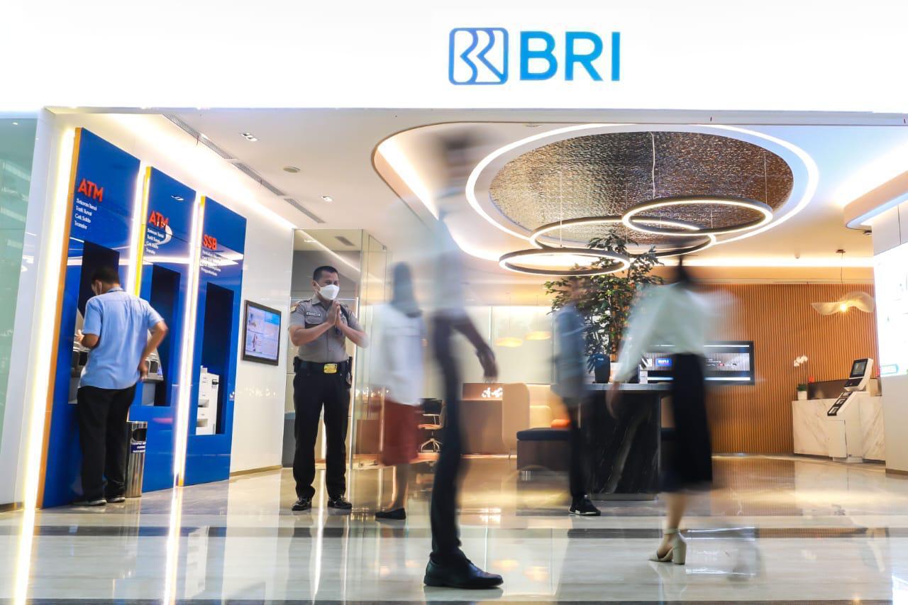 BRI Raih Penghargaan GCG Terbaik sebagai Emiten BigCap di IICD Award 2025