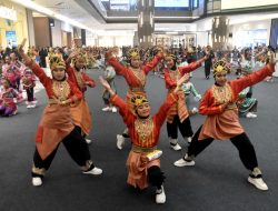 Anak Tiga Tahun Jadi Peserta Termuda Indonesia Menari 2025