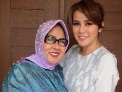 Ibunda Meninggal Dunia, Olla Ramlan Tak Kuasa Menahan Tangis hingga Pingsan Berkali-kali