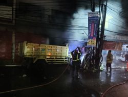 Truk Dicuri, Pemilik Kejar dan Rebut Kendali! Akhirnya Tabrak Ruko dan Terbakar