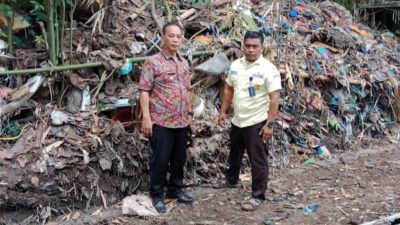 Tumpukan Mainan Bekas Ganggu Proyek SMKN 2, Lurah Langsung Turun Tangan
