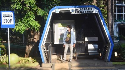 Kondisi Halte Bus di Kota Bekasi Memprihatinkan
