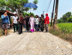 Jalan Rusak Bertahun-tahun di Kampung Wangkal Cikarang
