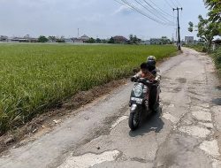 KDM Instruksikan Bupati Bekasi Lebih Serius Perbaiki Infrastruktur