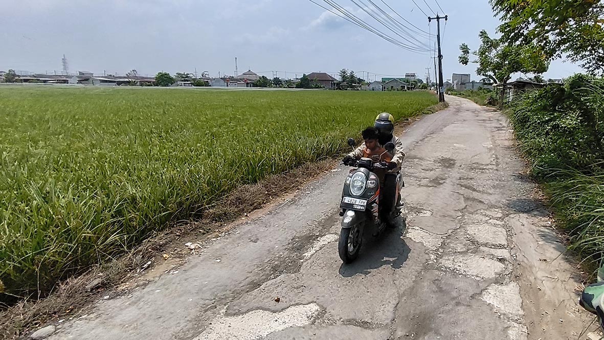 KDM Instruksikan Bupati Bekasi Lebih Serius Perbaiki Infrastruktur