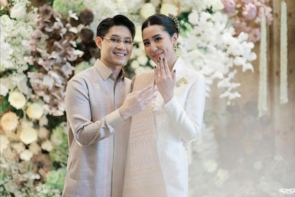 Resmi Tunangan! Teuku Rassya dan Cleantha Islan Siap ke Pelaminan Setelah 5 Tahun Pacaran