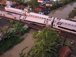 Kereta Purwojaya Anjlok di Kedungwaringin Bekasi, Ini Kesaksian Penumpang