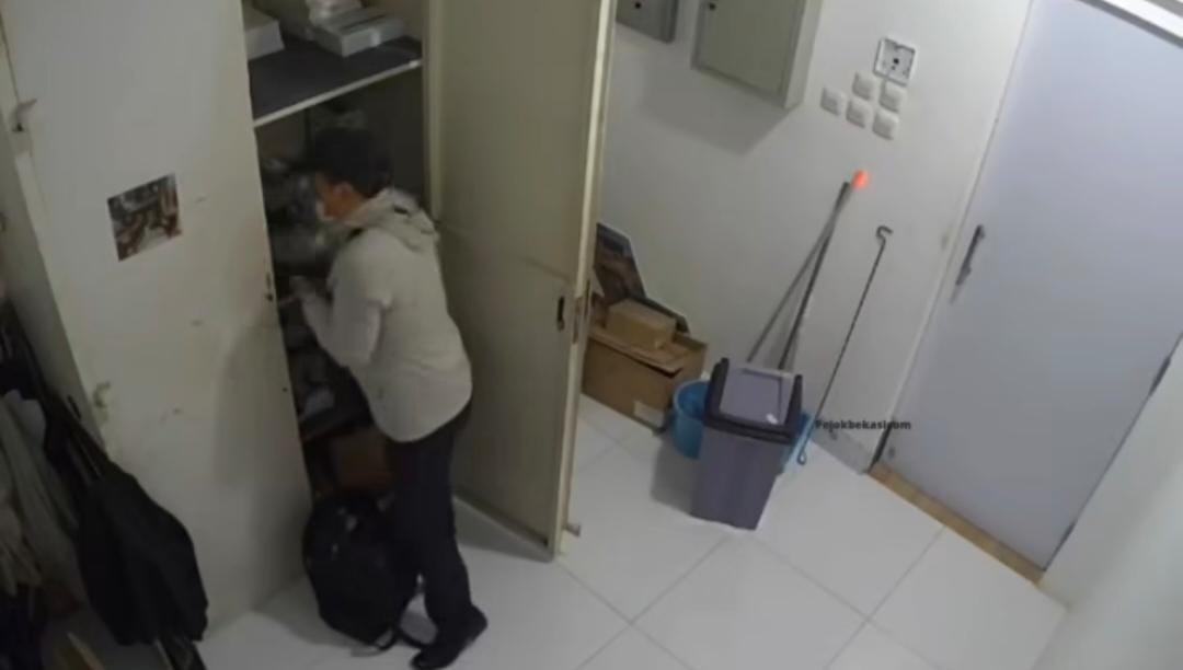 Bos Konter Dibekuk Polda Metro Jaya Setelah Bobol Toko dan Gasak 48 Ponsel di Cikarang