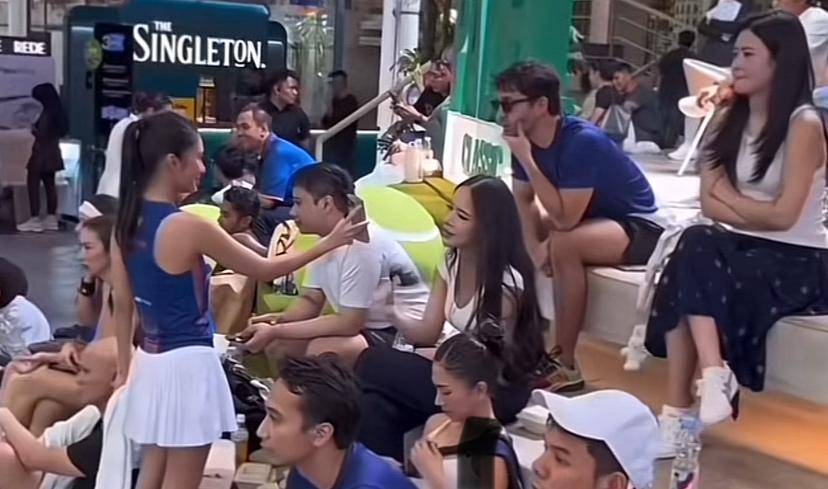 Makin Berani Go Public, Lagi-lagi Azizah Salsha Keciduk Main Padel Ditemani Nadhif!