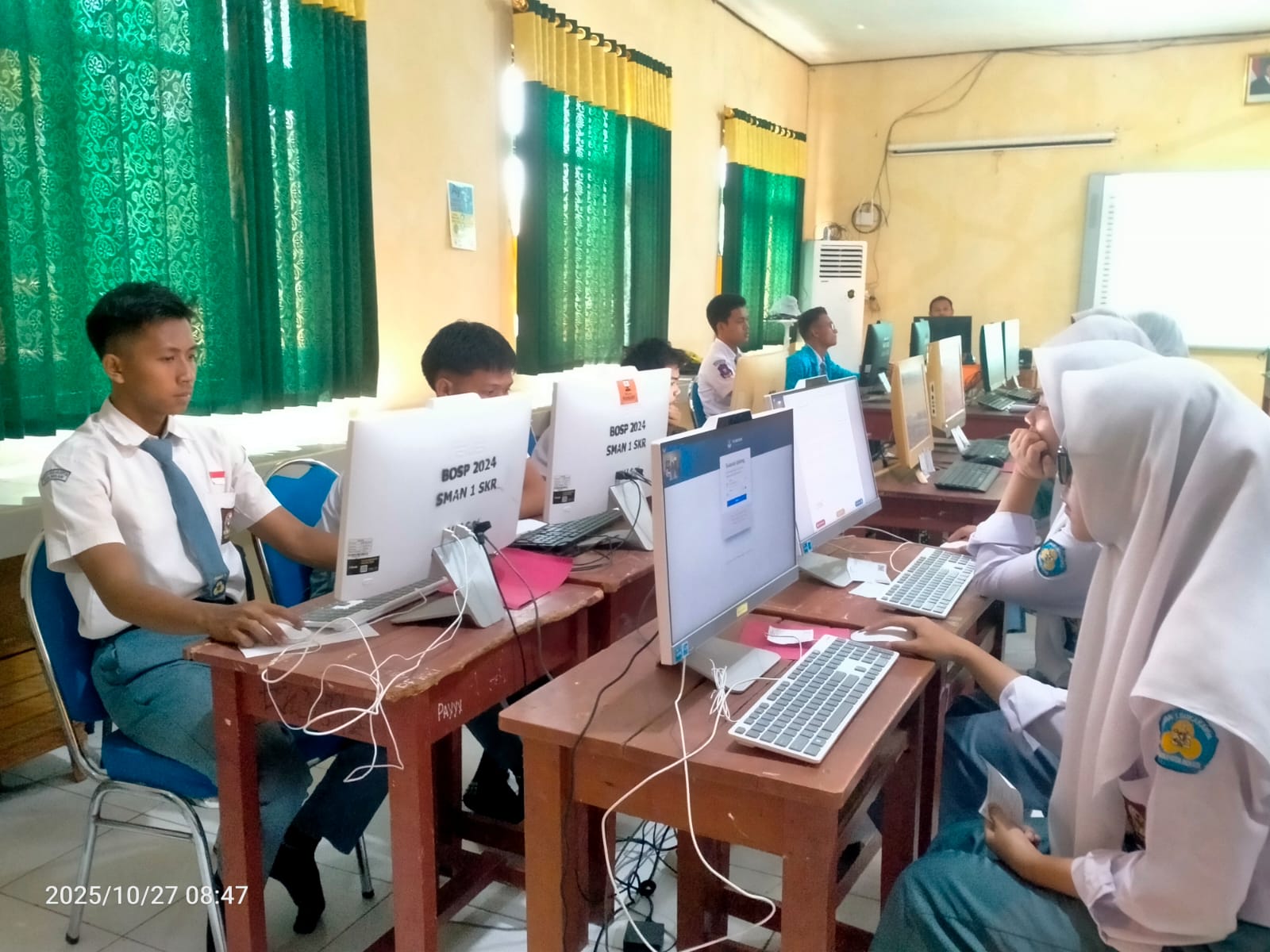 Siswa Bekasi Jalani Gladi Bersih Tes Kemampuan Akademik