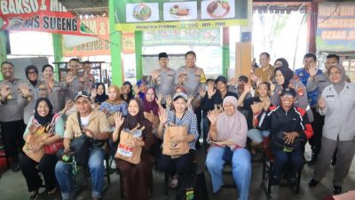 Polres Metro Bekasi Kota Gelar Bakti Sosial dan Kesehatan di Harapan Baru