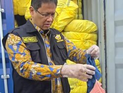 Sidak ke Cikarang, Menkeu Purbaya Tegaskan Setop Impor Pakaian Ilegal 