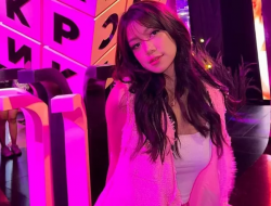 Regina Phoenix Tuai Hujatan Usai Serobot Fans Cilik di Konser BLACKPINK, Begini Klarifikasinya