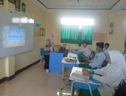 Kelas Tak Pernah Kosong, Santri Senior Jadi Guru di Pesantren Bekasi!