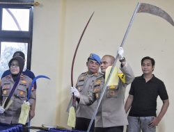 Polisi Amankan Empat Remaja Hendak Tawuran di Bekasi, Sita Sajam “Pencabut Nyawa” hingga Pedang