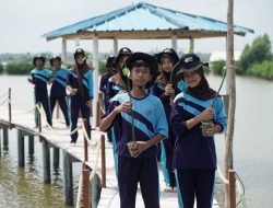 BRI Ajak Pelajar Jaga Bumi lewat Penanaman Mangrove dan Pengolahan Plastik