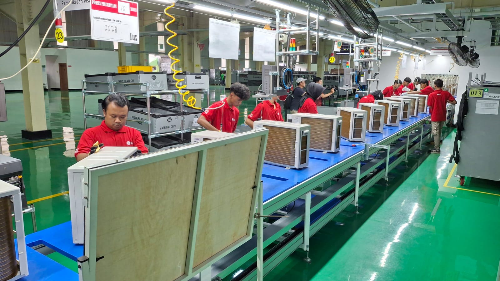 Industri Manufaktur Menggeliat, Dorong Ekonomi RI Tumbuh 5,04 Persen di Triwulan III