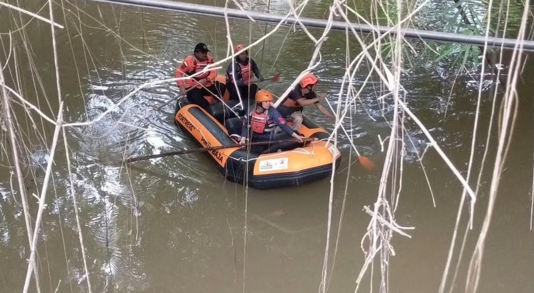 Kakak Beradik Hanyut di Kali Cikeas, Tim Gabungan Masih Pencarian