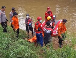 Satu Anak yang Hanyut di Kali Cikeas Ditemukan Meninggal