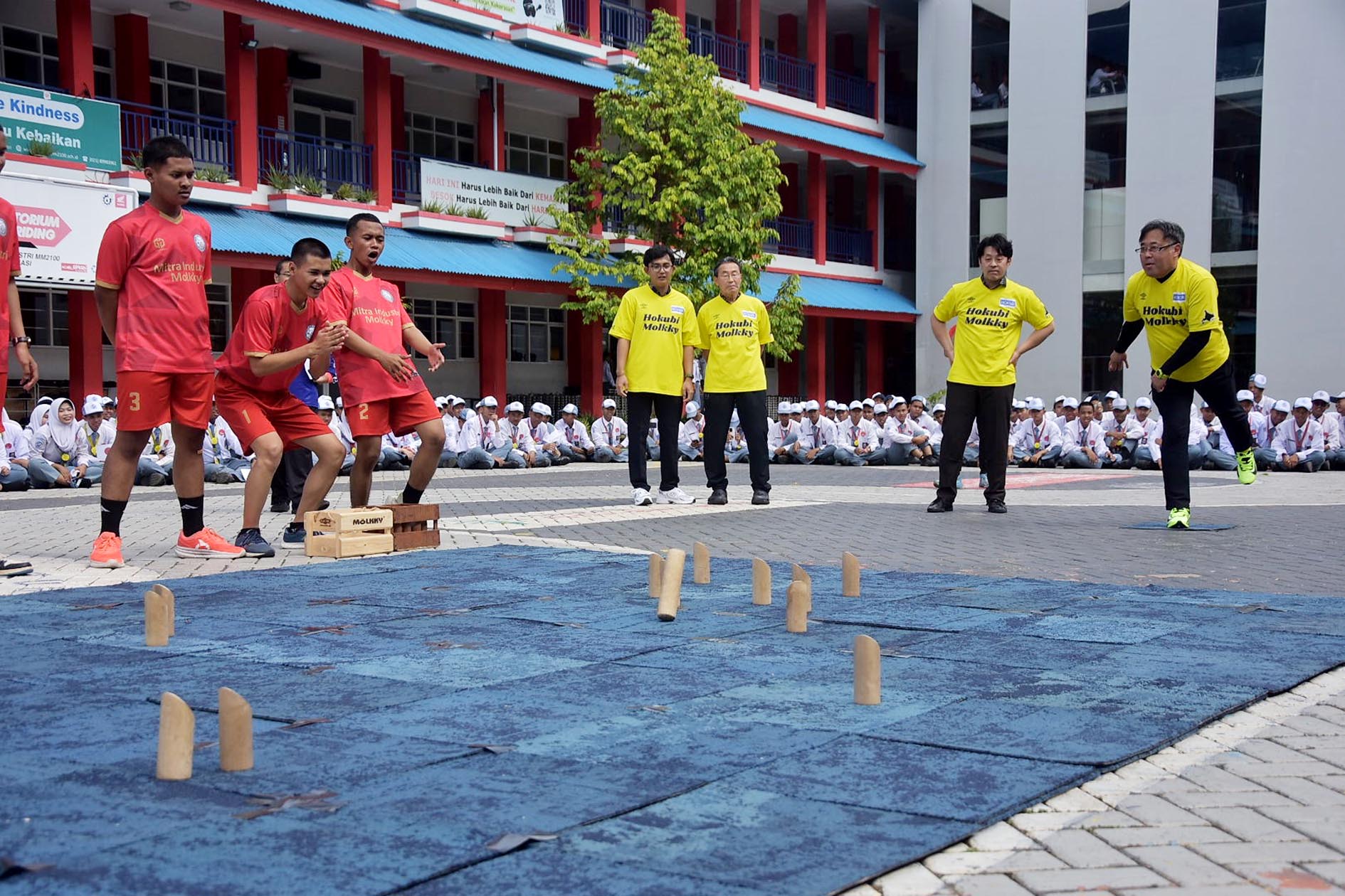 Molkky Melatih Siswa Fokus hingga Kerja Tim