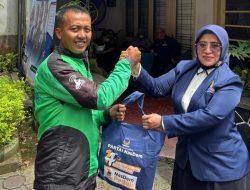 HUT ke-14 Partai NasDem, Ribuan Paket Sembako Dibagikan ke Masyarakat Bekasi