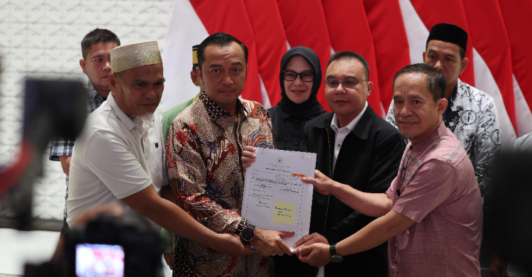 Prabowo Beri Rehabilitasi untuk Dua Guru Luwu Utara, Hak dan Martabat Dipulihkan
