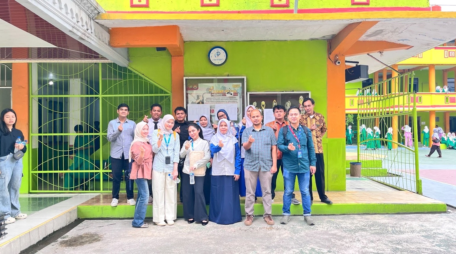 Telkom Bekasi-Karawang Perkuat Digitalisasi Pendidikan lewat Pijar Sekolah di SMK Vinama II