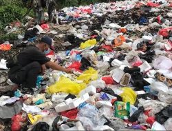 Limbah Medis Berserakan di TPS Liar Cikarang Barat, Jubir DLH: Diduga dari Klinik