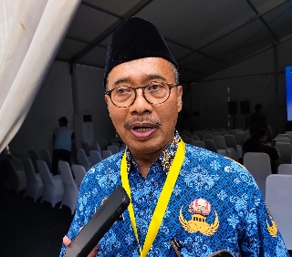 Kadisdik Kota Bekasi Klaim Smartboard yang Diluncurkan Presiden Prabowo Punya Keunggulan Teknologi Tiga Dimensi