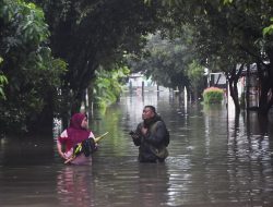 Ketinggian Banjir di Kota Bekasi Sampai 1,5 Meter