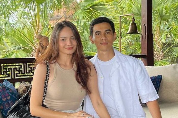 Minta Maaf ke Suami, Enzy Storia Mengaku ‘Kurang Elegan’ sebagai Istri Diplomat