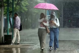 Prakiraan Cuaca Kota Bekasi Rabu 19 November 2025, BMKG: Hujan Ringan Siang Ini, Waspada Perubahan Cuaca Mendadak