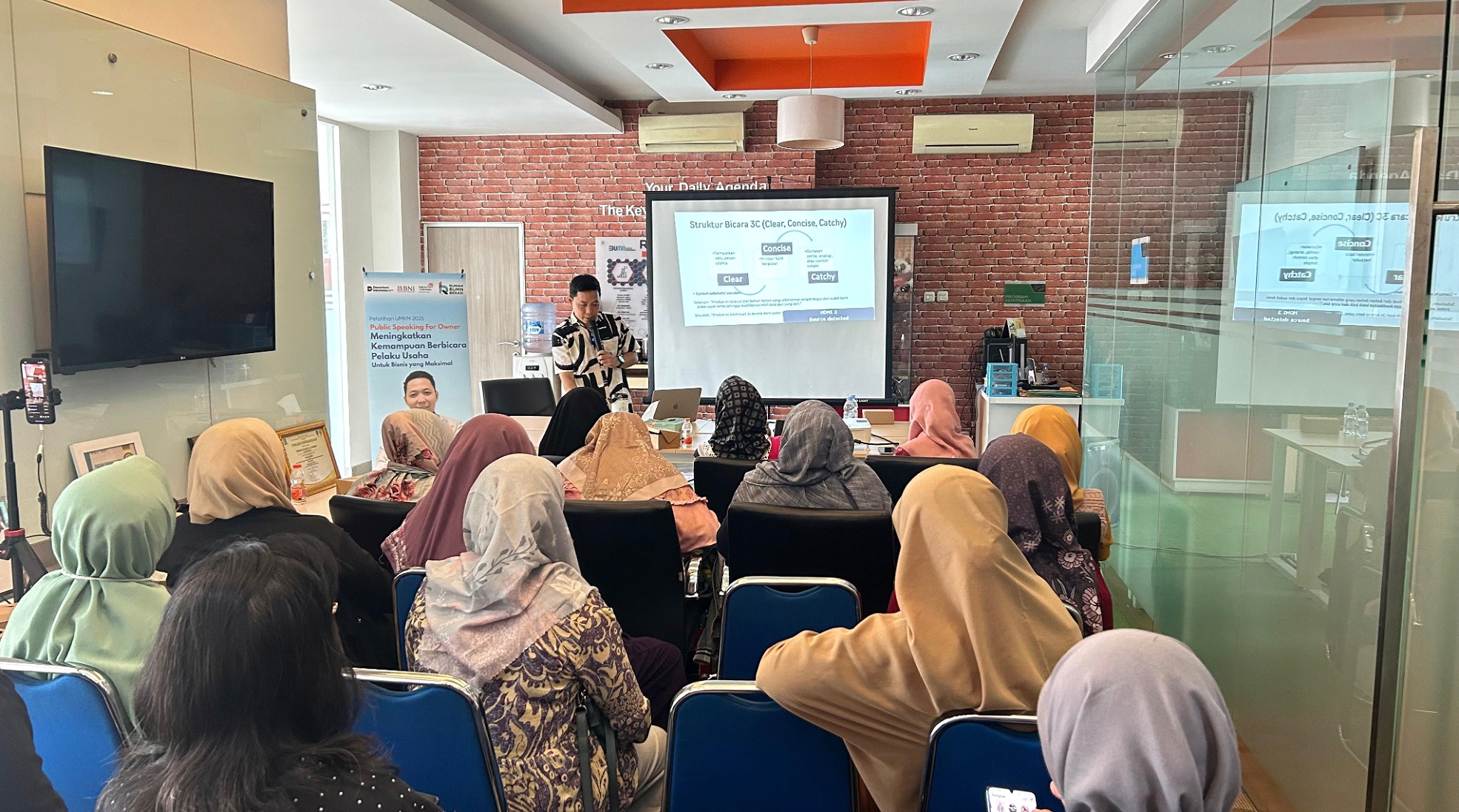 Rumah BUMN Bekasi Gelar Workshop “Public Speaking for Owner” untuk Tingkatkan Kapasitas Pelaku UMKM