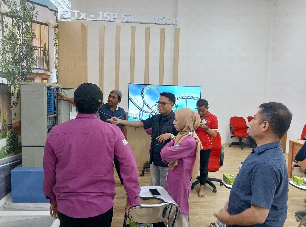 Telkom Akses dan SMK Tinta Emas Memperkuat Pondasi Pendidikan Jaringan Fiber Optik Masa Depan