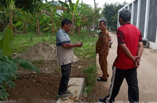 Pastikan Saluran Drainase Berkualitas, Sekel Jatisari Turun ke Lapangan