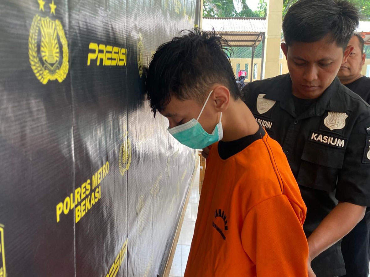 Sakit Hati Diputusin, Remaja Bobol Rumah Mantan Pacar dan Gasak iPhone – Uang