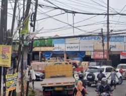 Kemacetan Pertigaan Jalan Ratna Jatiasih Bikin Merana