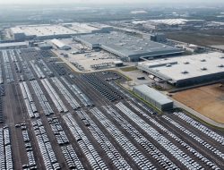 Buruh Tuntut Upah Sesuai KHL, Pengusaha Sebut Bisa Picu Relokasi Pabrik