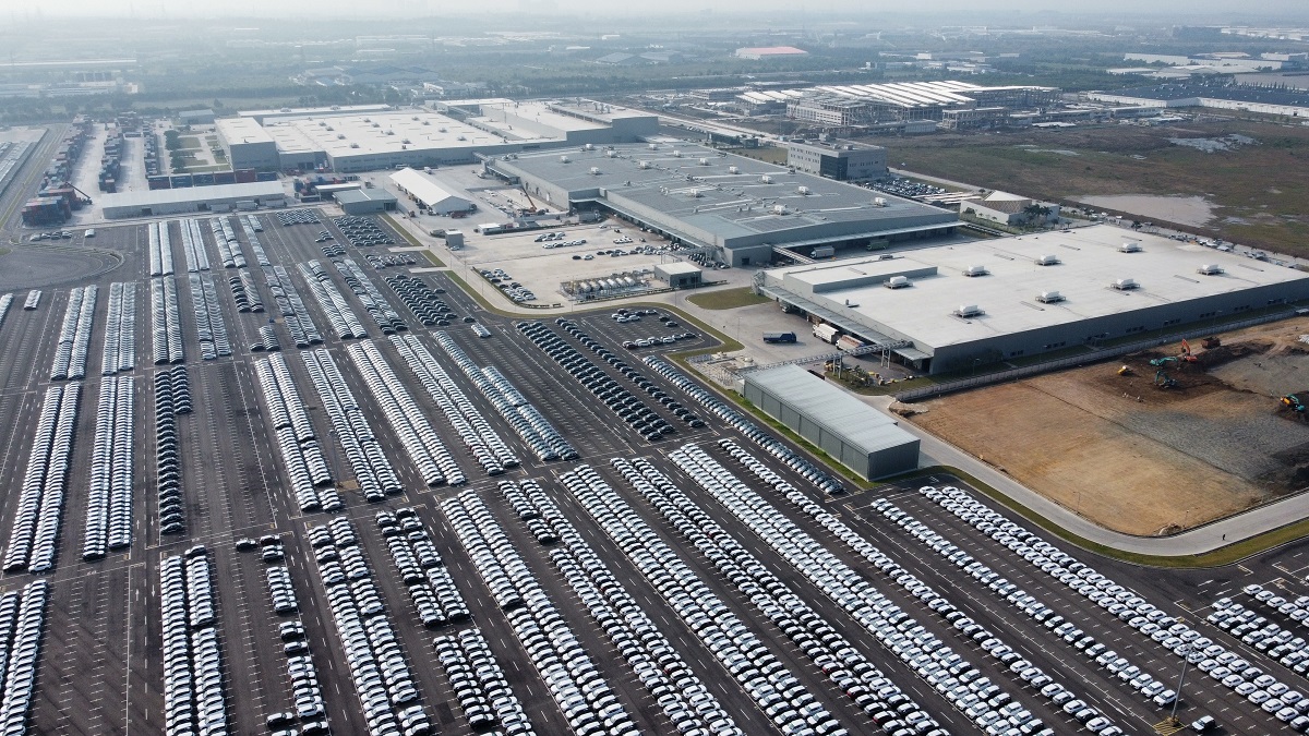 Buruh Tuntut Upah Sesuai KHL, Pengusaha Sebut Bisa Picu Relokasi Pabrik