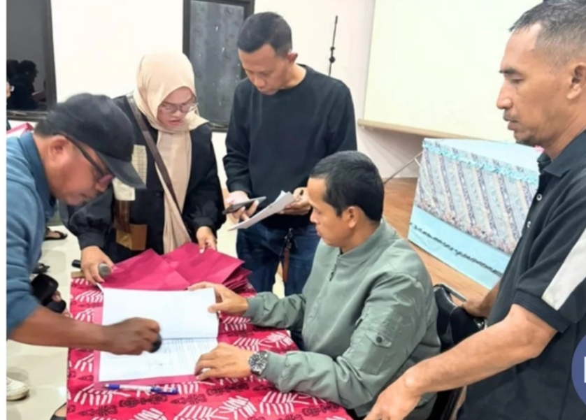 Kelurahan Padurenan Teken Kontrak Swakelola dengan Ketua RW