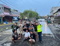 Digerakkan Muda-mudi, Warga Perumahan Puri Cendana Tambun Urunan Biayai Pengecoran Jalan Rusak