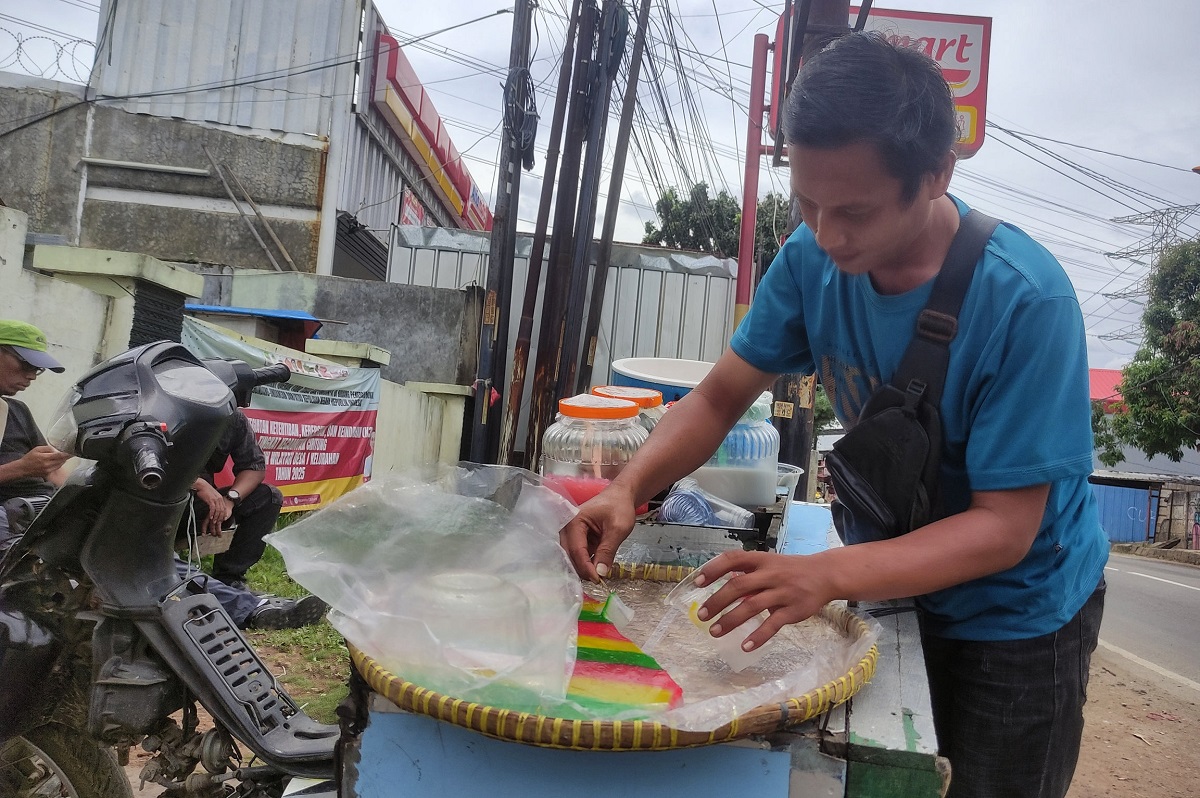 Cerita Pedagang Minuman Khas Betawi Selendang Mayang di Kabupaten Bekasi: Sering Keliling, Musim Panas Cepat Habis